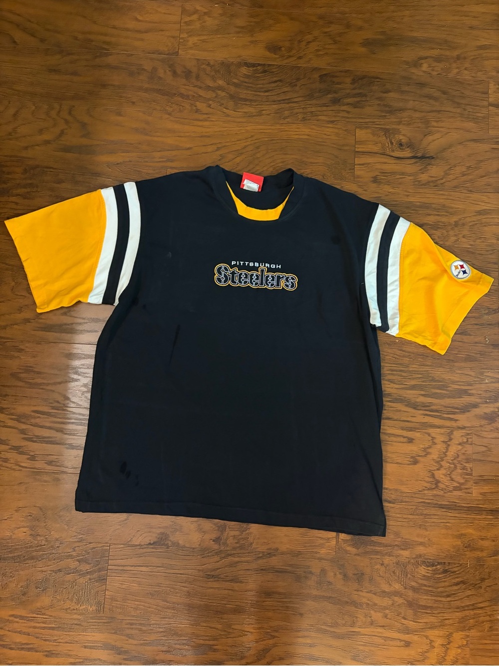 Short Sleeve Tee in Black & Gold